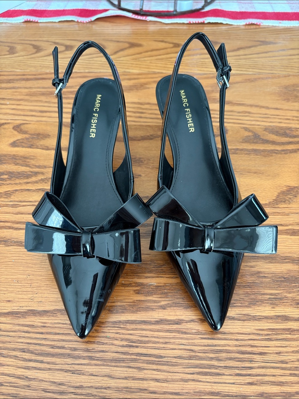 Marc Fisher Black Patent Pointed Toe Bow Slingback Kitten Heels